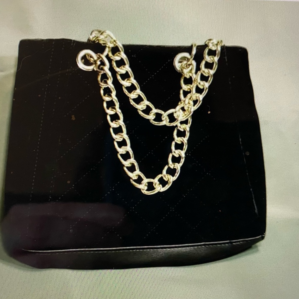 Mossimo Black Quilted Velvet Purse with Metallic Handles NWOT Gorgeous! - Picture 5 of 6